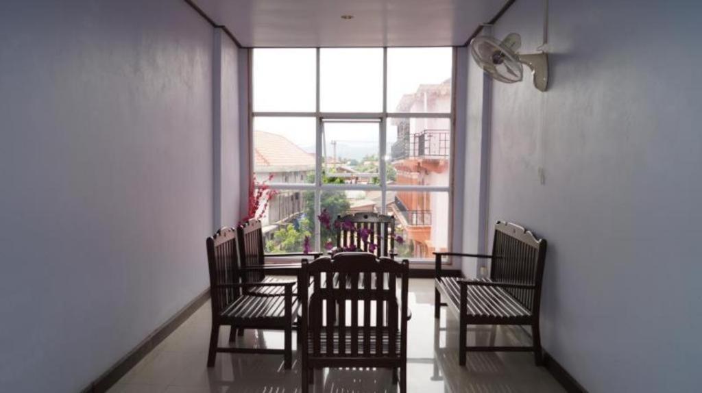Phou Ang Kham 2 Hotel Vang Vieng Esterno foto