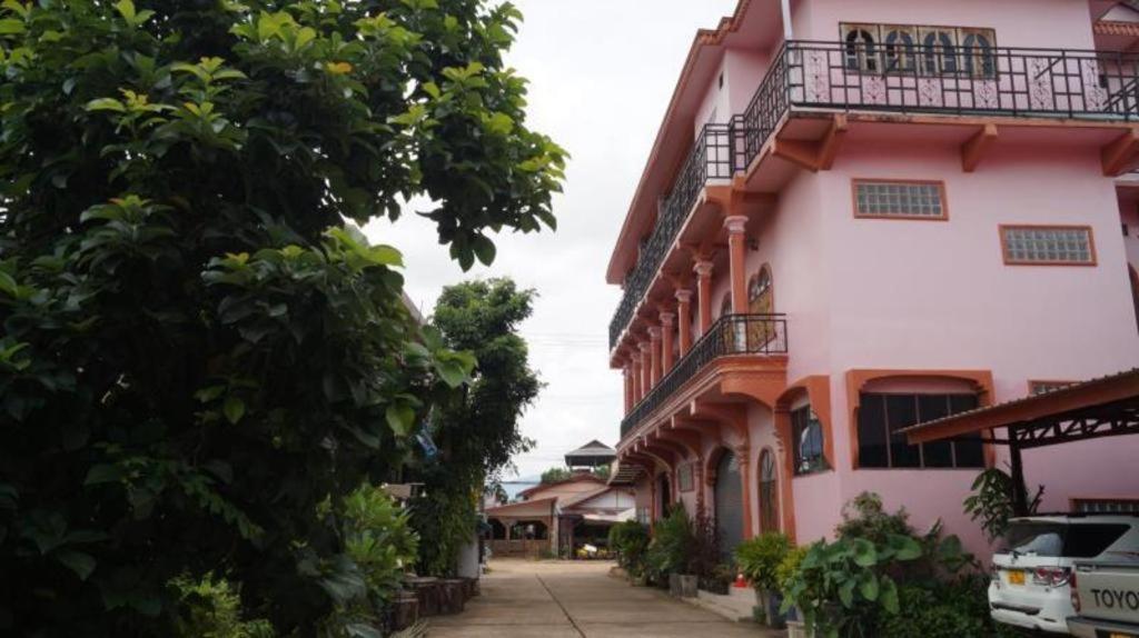 Phou Ang Kham 2 Hotel Vang Vieng Esterno foto