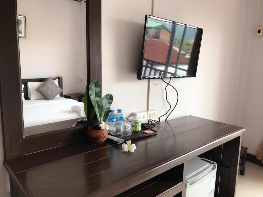 Phou Ang Kham 2 Hotel Vang Vieng Esterno foto