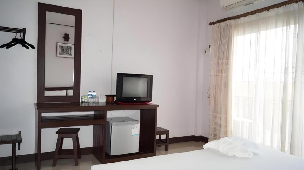 Phou Ang Kham 2 Hotel Vang Vieng Esterno foto