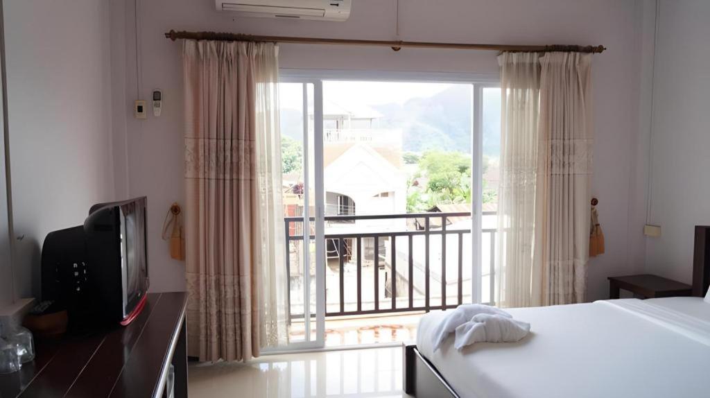 Phou Ang Kham 2 Hotel Vang Vieng Esterno foto
